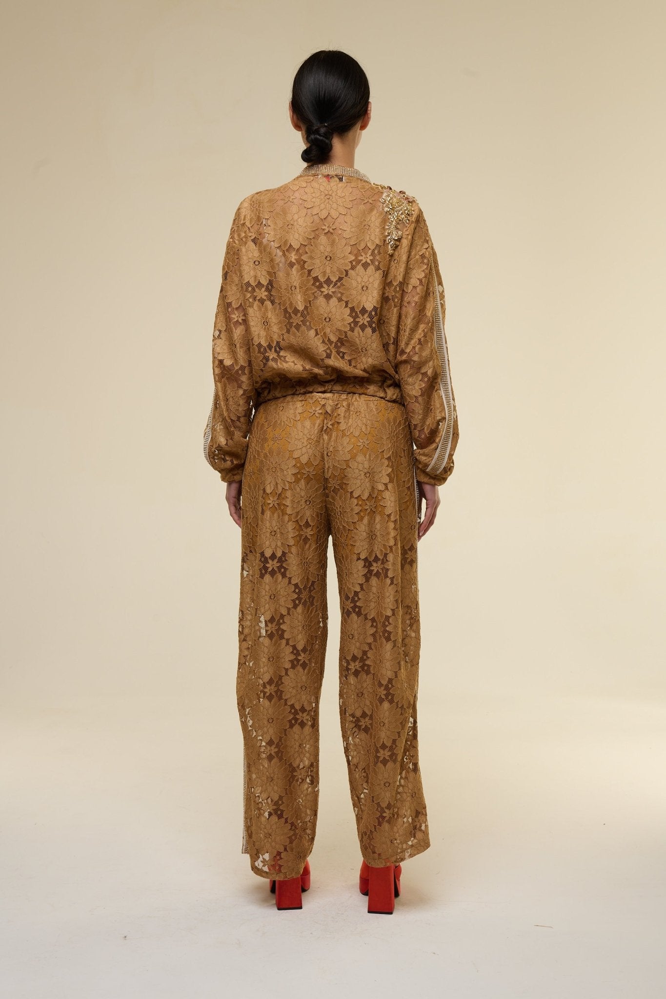 Tuta Pizzo Cammello Kenya - 22 Spazio Boutique