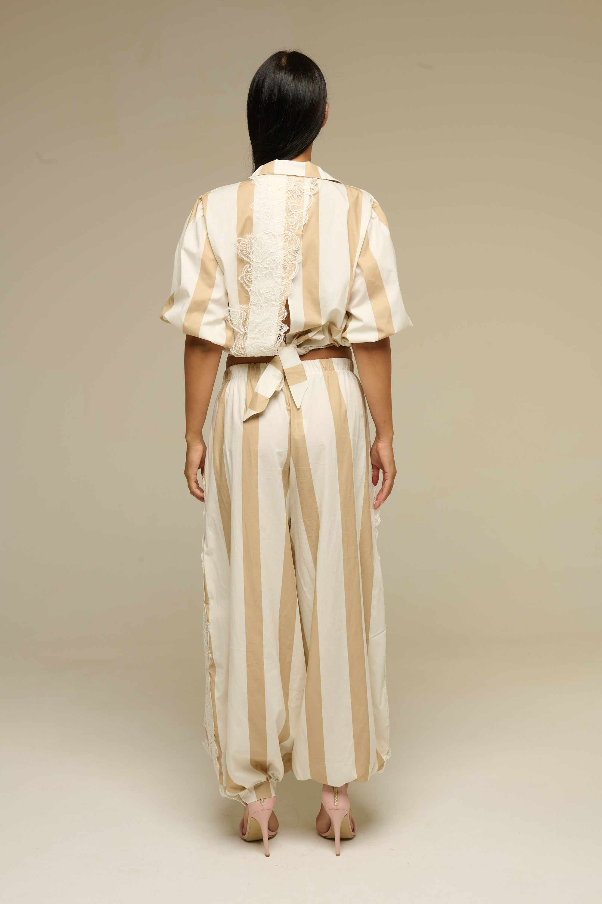 Completo Jesty Beige